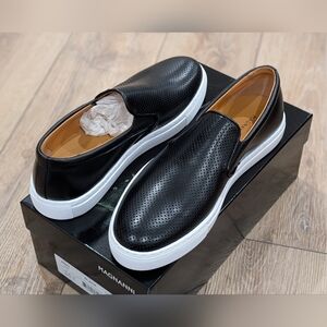 $398 Mens Magnanni "Rino" Perforated Leather Slip On Sneakers Black US 10.5
